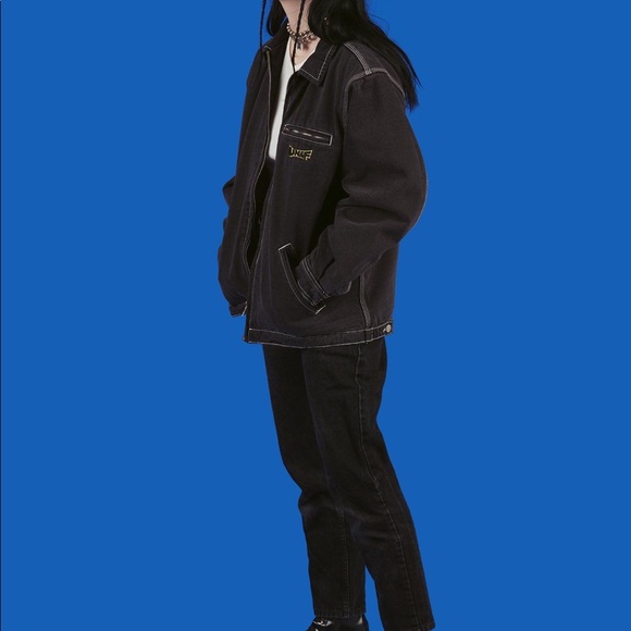 Iso I’m looking for theses unif jackets / sweaters - Picture 3 of 6